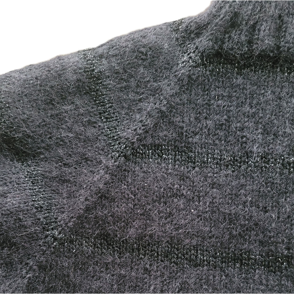 Gestreifter Raglanpullover mit Rollkragen und Glitzer